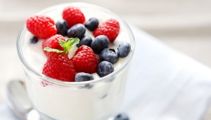 Greek Yogurt Parfait with Fresh Berries